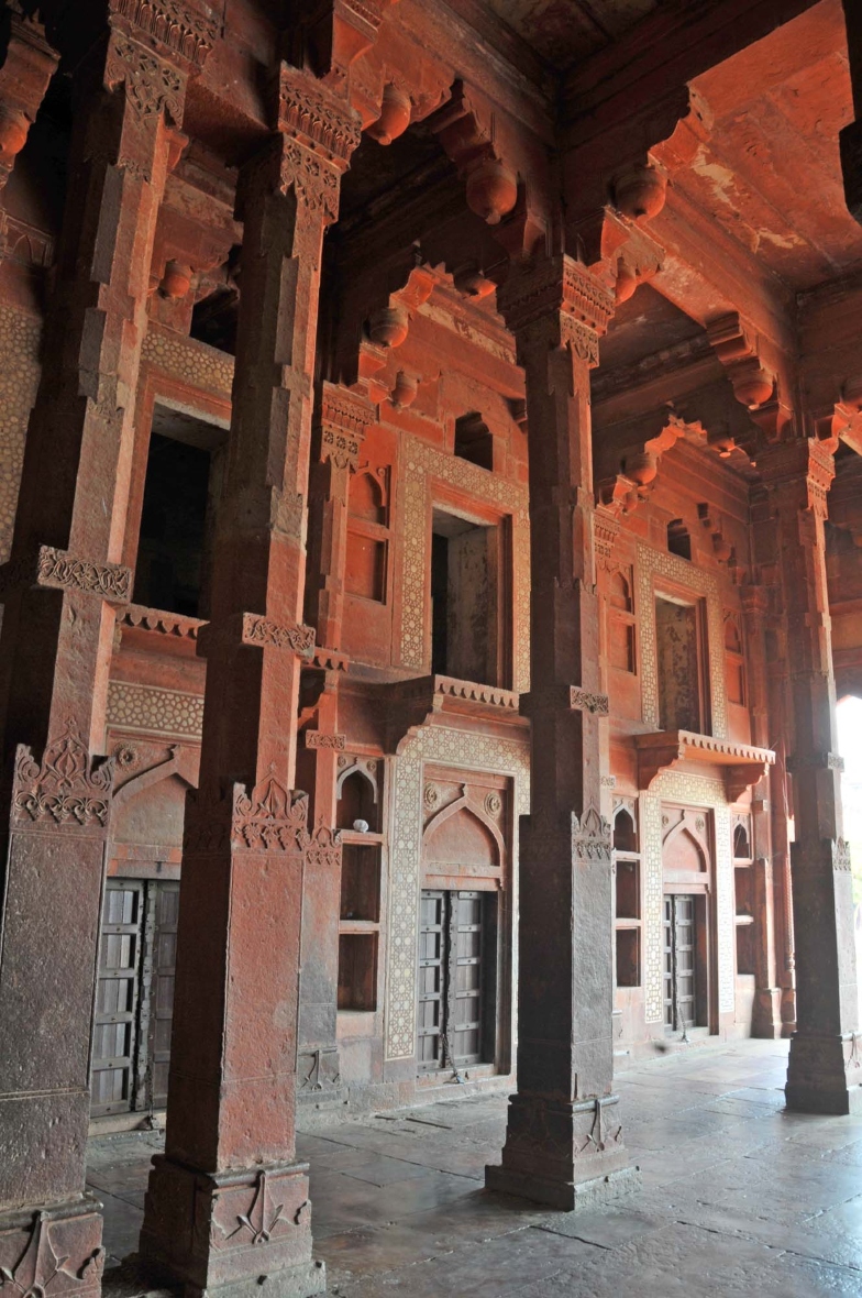 Kolumny w meczecie Fatehpur Sikri